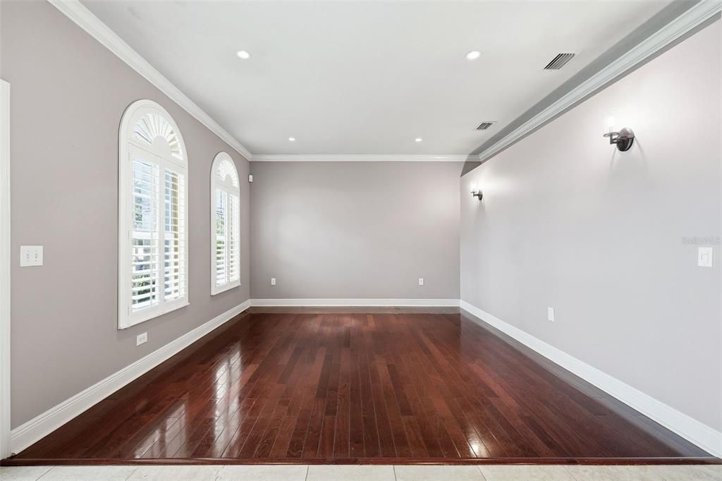 待售: $600,000 (4 贝兹, 3 浴室, 2713 平方英尺)