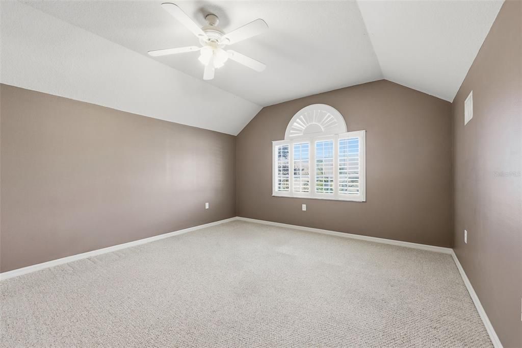 待售: $600,000 (4 贝兹, 3 浴室, 2713 平方英尺)