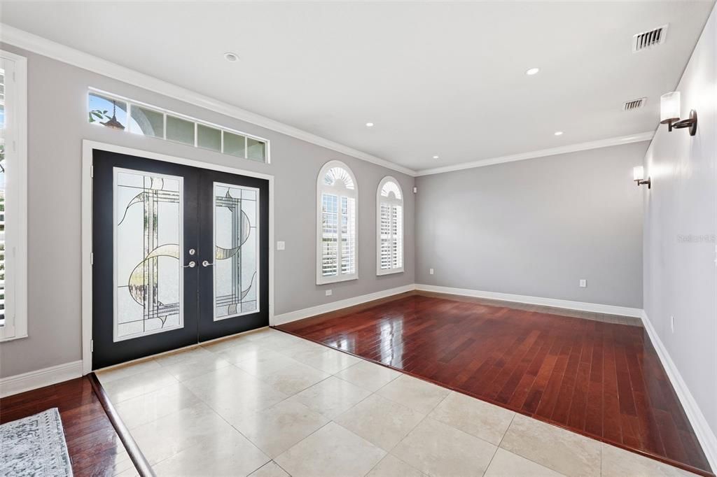 待售: $600,000 (4 贝兹, 3 浴室, 2713 平方英尺)