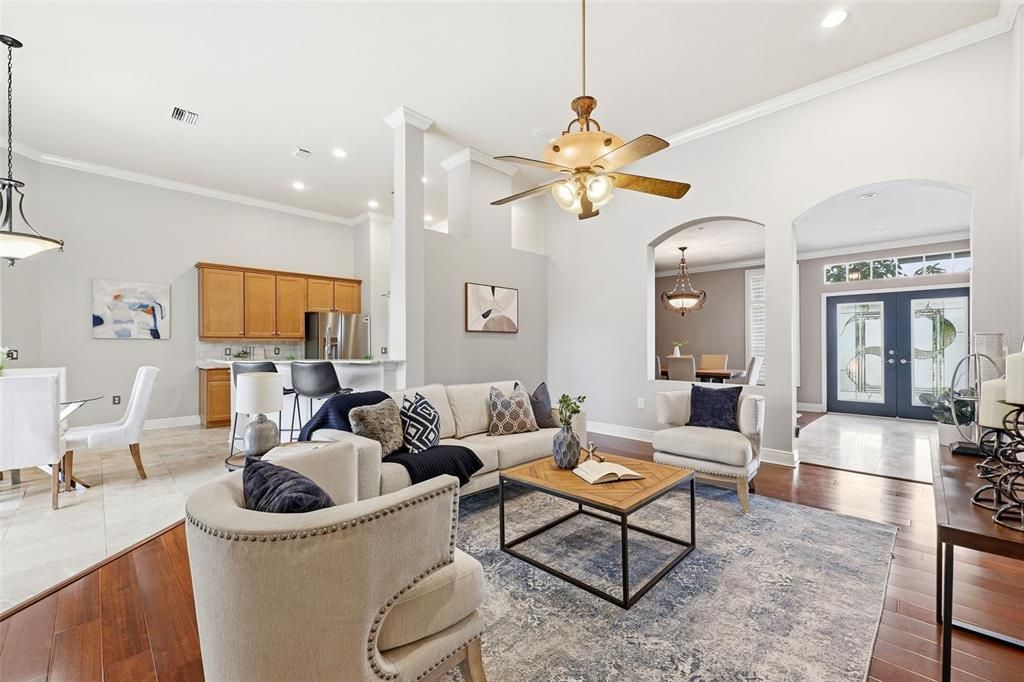 待售: $600,000 (4 贝兹, 3 浴室, 2713 平方英尺)