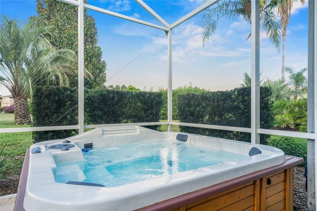 合同活跃: $299,900 (3 贝兹, 2 浴室, 1670 平方英尺)