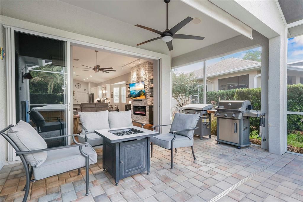 合同活跃: $299,900 (3 贝兹, 2 浴室, 1670 平方英尺)