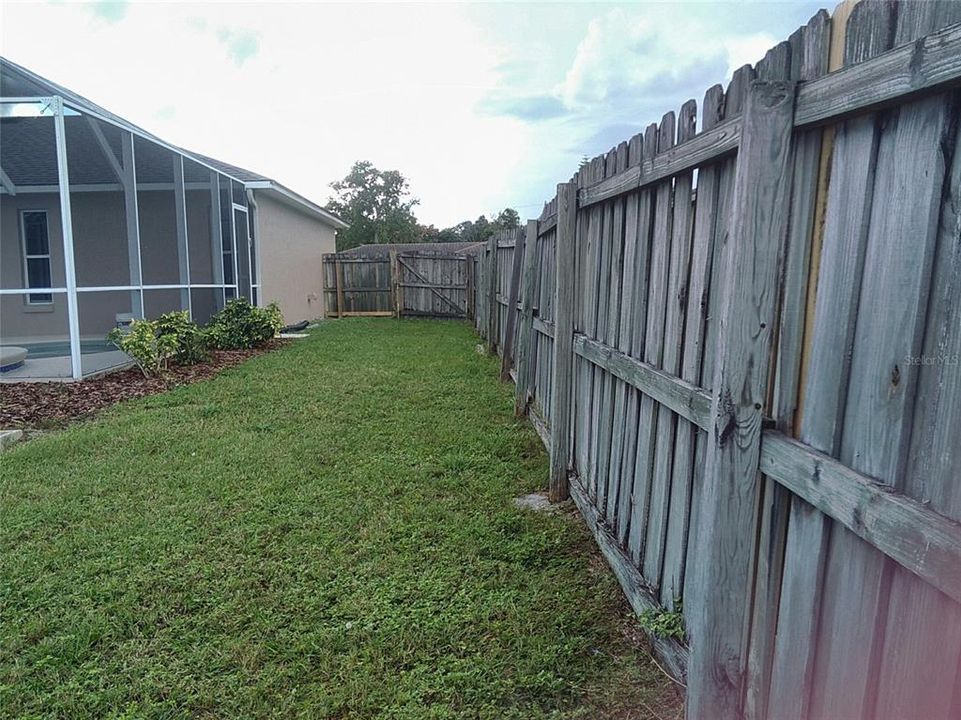 合同活跃: $369,900 (3 贝兹, 2 浴室, 1715 平方英尺)