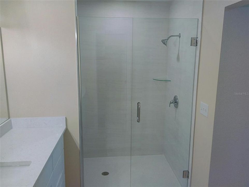 合同活跃: $369,900 (3 贝兹, 2 浴室, 1715 平方英尺)