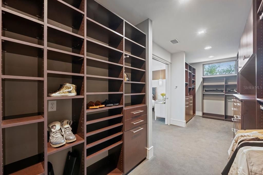 En Venta: $2,885,000 (5 camas, 3 baños, 4001 Pies cuadrados)