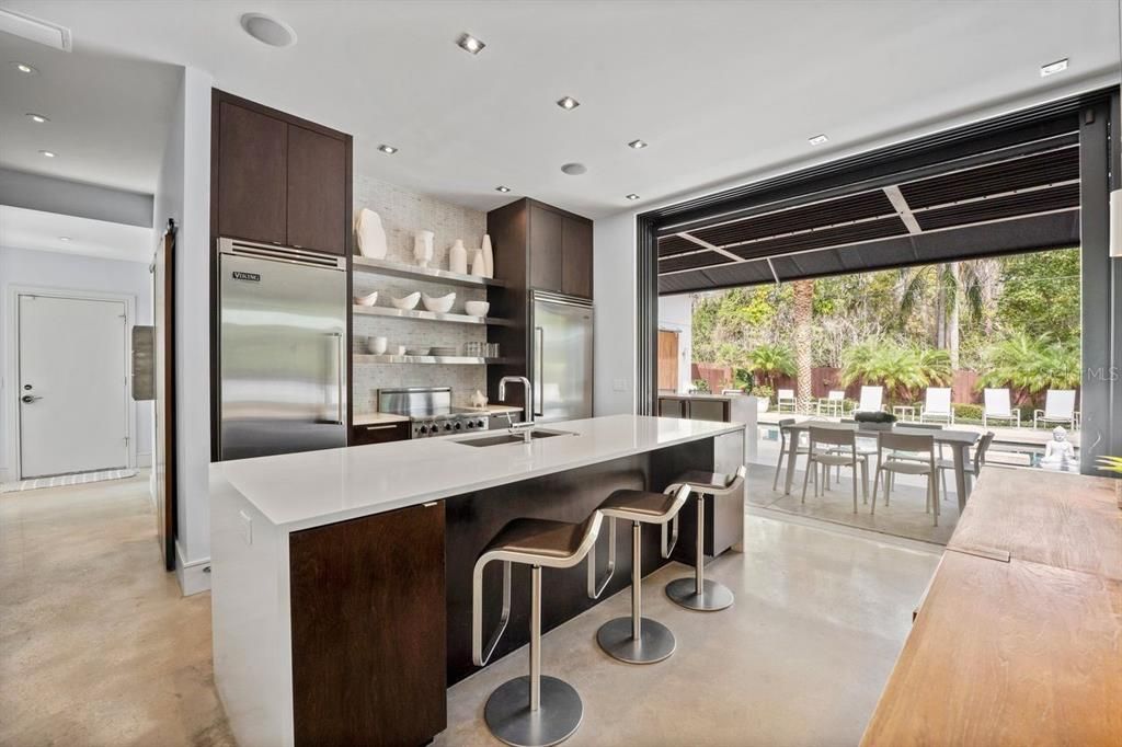 En Venta: $2,885,000 (5 camas, 3 baños, 4001 Pies cuadrados)