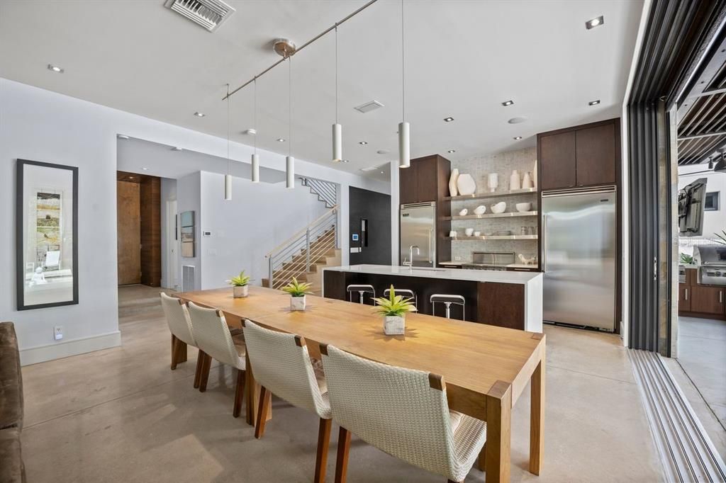 En Venta: $2,885,000 (5 camas, 3 baños, 4001 Pies cuadrados)