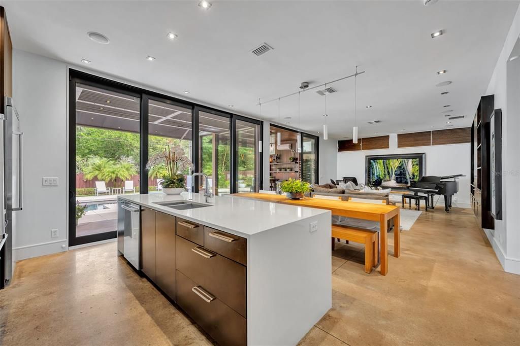 En Venta: $2,885,000 (5 camas, 3 baños, 4001 Pies cuadrados)