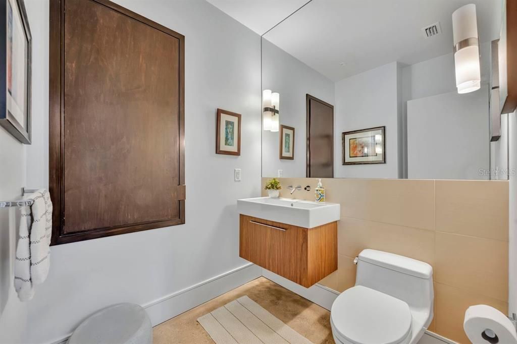 En Venta: $2,885,000 (5 camas, 3 baños, 4001 Pies cuadrados)