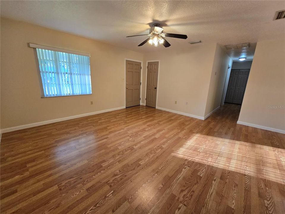 出租: $1,750 (3 贝兹, 2 浴室, 936 平方英尺)