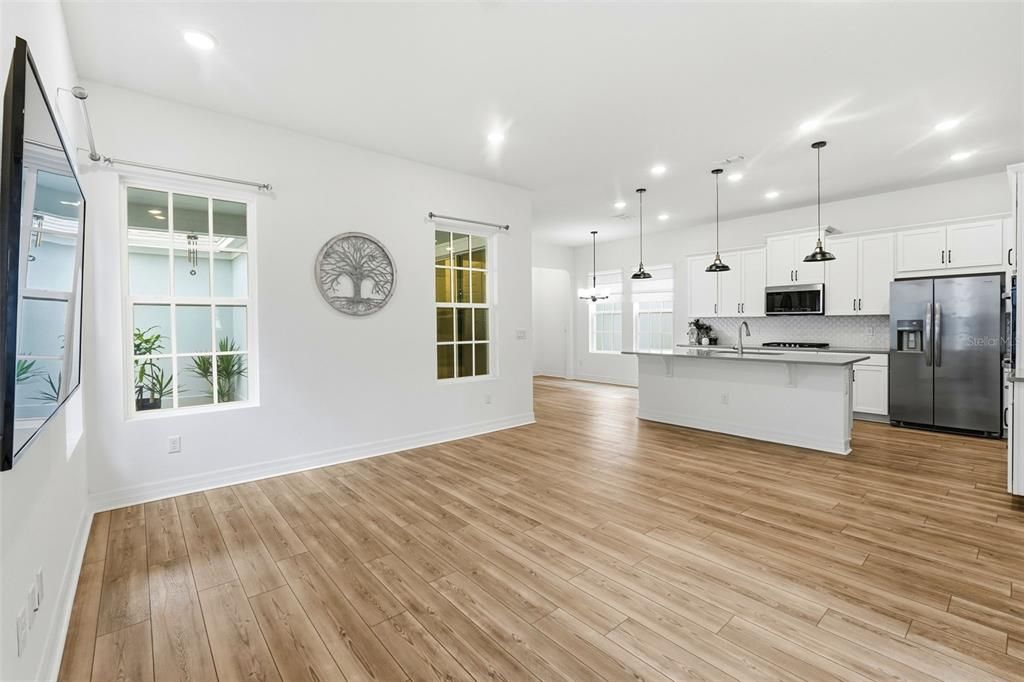 For Sale: $829,000 (4 beds, 2 baths, 2437 Square Feet)