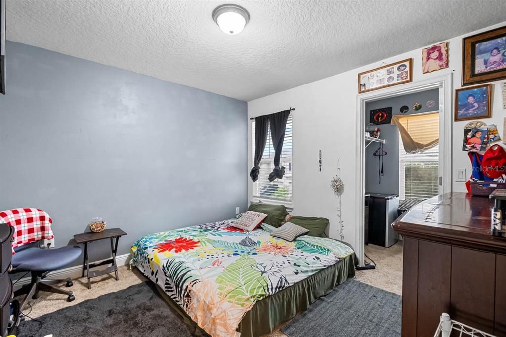 En Venta: $365,000 (4 camas, 3 baños, 2618 Pies cuadrados)