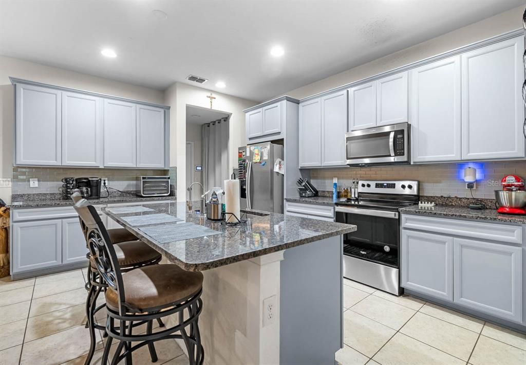 En Venta: $365,000 (4 camas, 3 baños, 2618 Pies cuadrados)