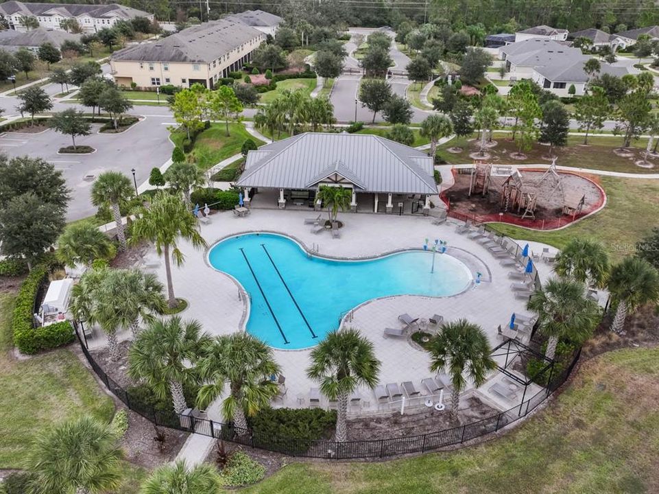 En Venta: $365,000 (4 camas, 3 baños, 2618 Pies cuadrados)