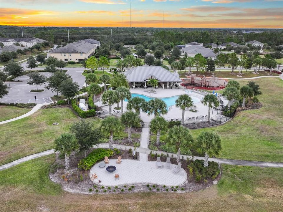 En Venta: $365,000 (4 camas, 3 baños, 2618 Pies cuadrados)