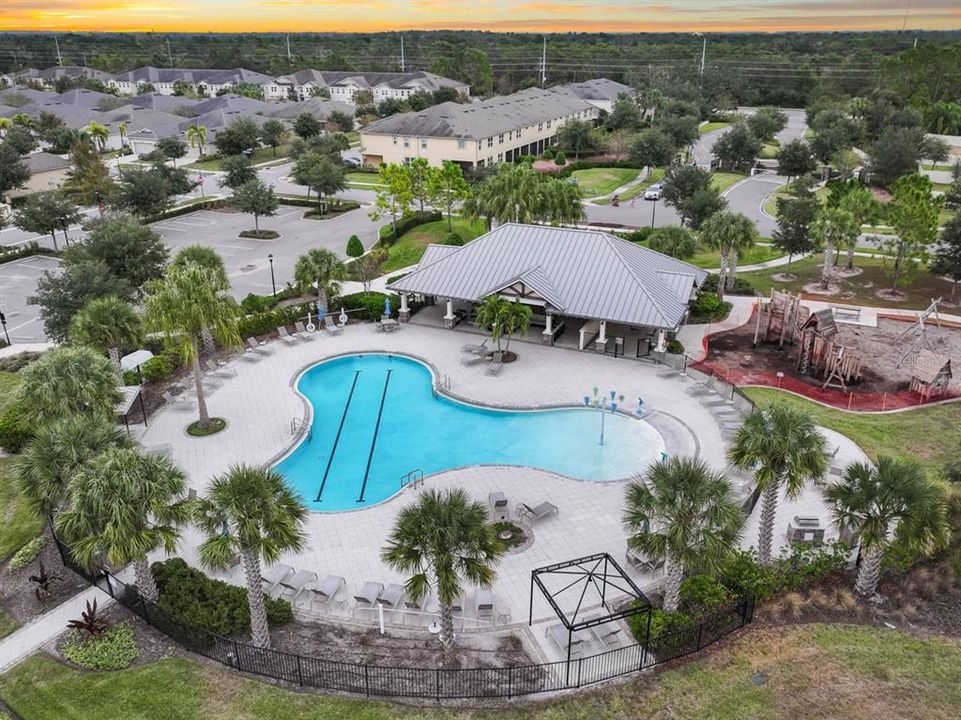 En Venta: $365,000 (4 camas, 3 baños, 2618 Pies cuadrados)