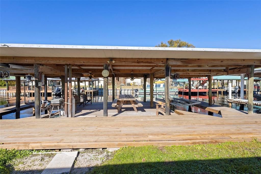 En Venta: $440,000 (4 camas, 2 baños, 1652 Pies cuadrados)