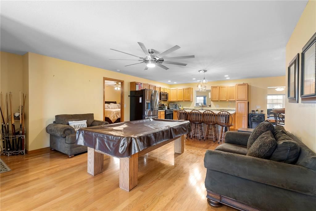 En Venta: $440,000 (4 camas, 2 baños, 1652 Pies cuadrados)