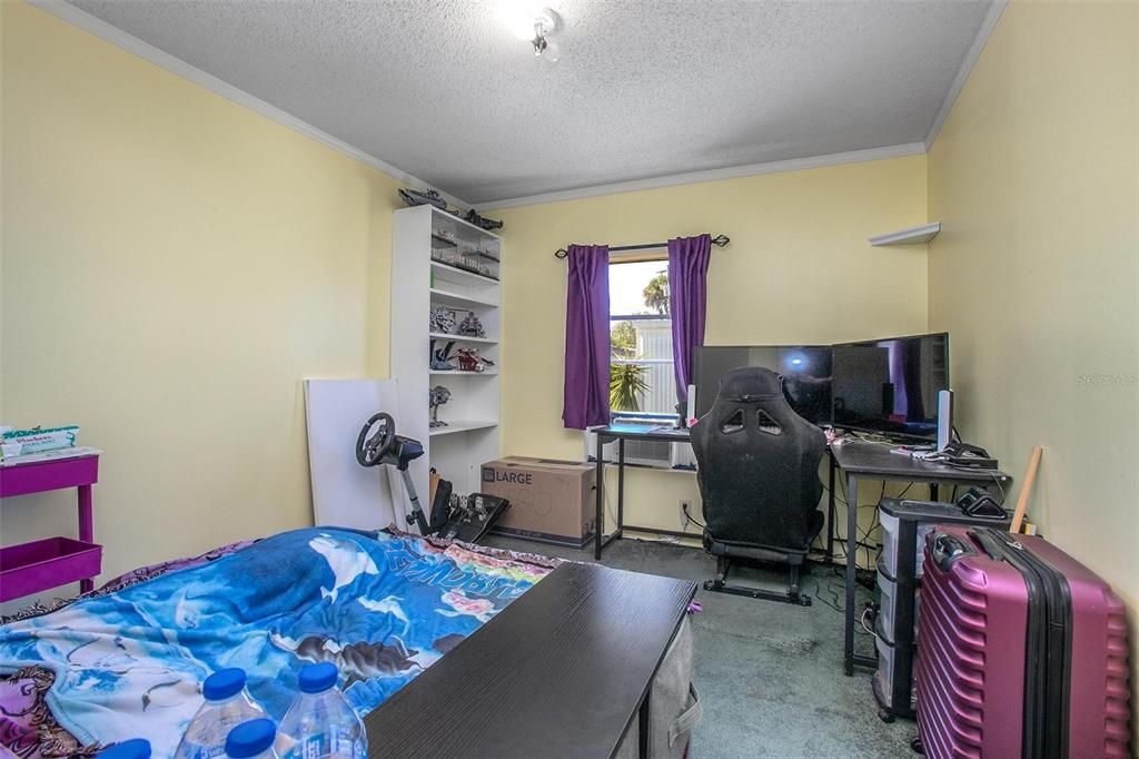 合同活跃: $189,000 (3 贝兹, 2 浴室, 1566 平方英尺)