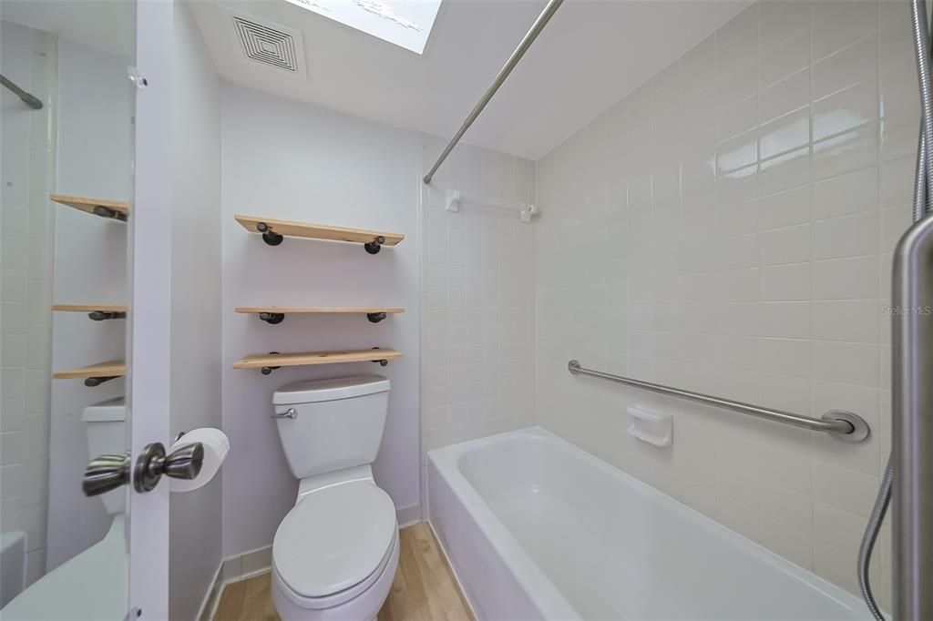 En Venta: $210,000 (2 camas, 2 baños, 1296 Pies cuadrados)