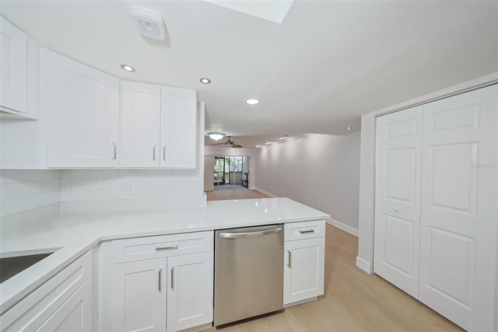 En Venta: $210,000 (2 camas, 2 baños, 1296 Pies cuadrados)