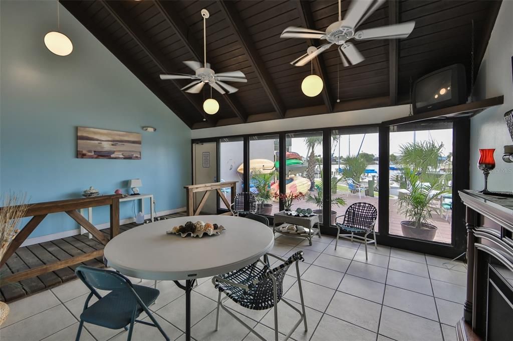 En Venta: $210,000 (2 camas, 2 baños, 1296 Pies cuadrados)