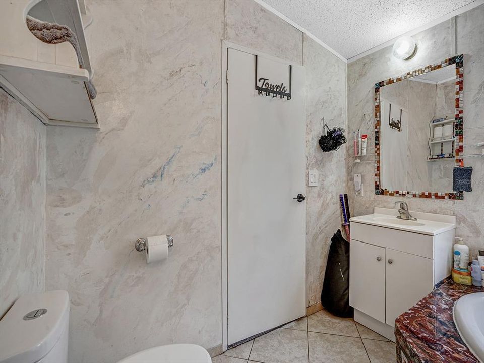 En Venta: $299,900 (3 camas, 3 baños, 1890 Pies cuadrados)