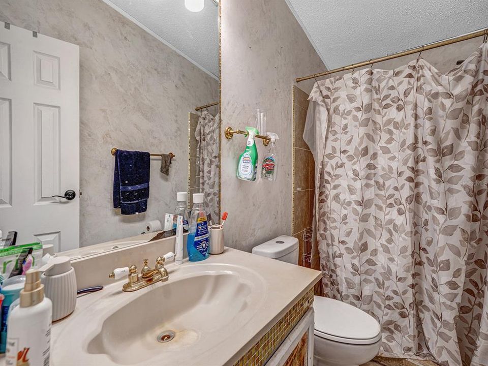 En Venta: $299,900 (3 camas, 3 baños, 1890 Pies cuadrados)