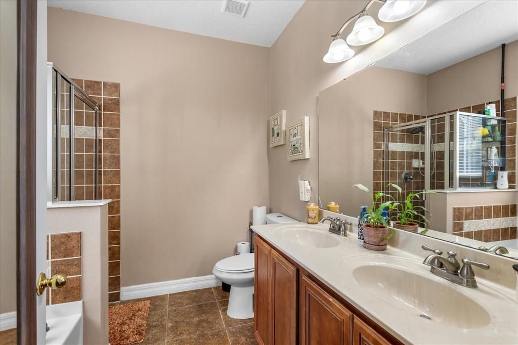 For Sale: $439,900 (4 beds, 2 baths, 2365 Square Feet)