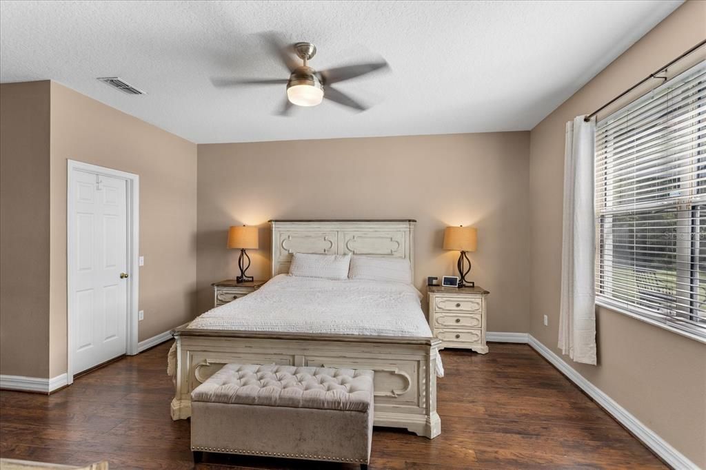 For Sale: $439,900 (4 beds, 2 baths, 2365 Square Feet)