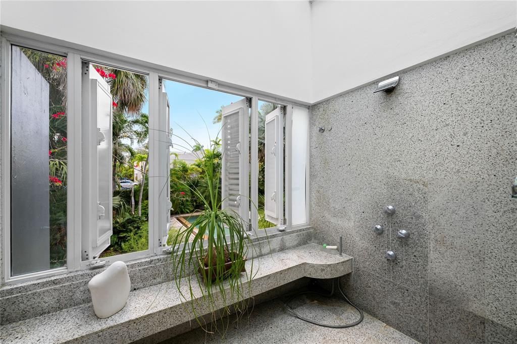 待售: $3,500,000 (4 贝兹, 4 浴室, 3520 平方英尺)