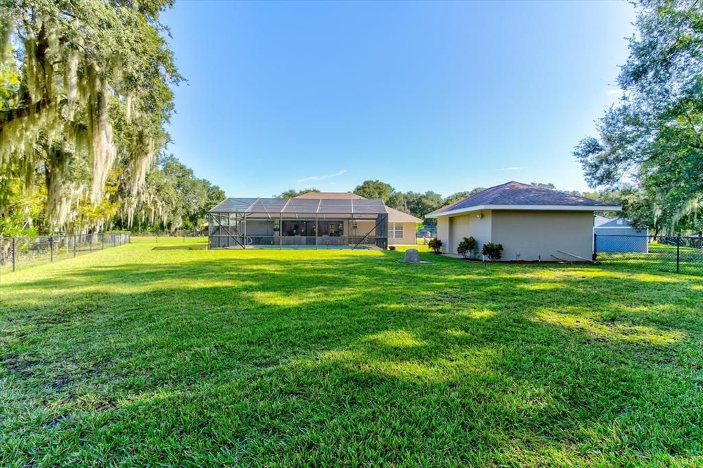 合同活跃: $559,000 (3 贝兹, 2 浴室, 2240 平方英尺)