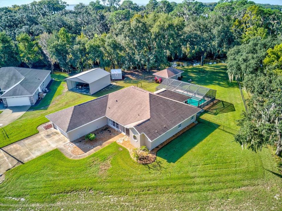 合同活跃: $559,000 (3 贝兹, 2 浴室, 2240 平方英尺)