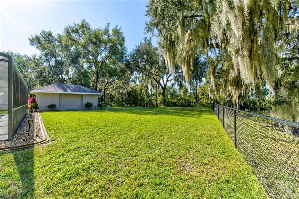 合同活跃: $559,000 (3 贝兹, 2 浴室, 2240 平方英尺)