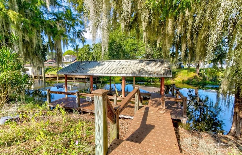 合同活跃: $559,000 (3 贝兹, 2 浴室, 2240 平方英尺)