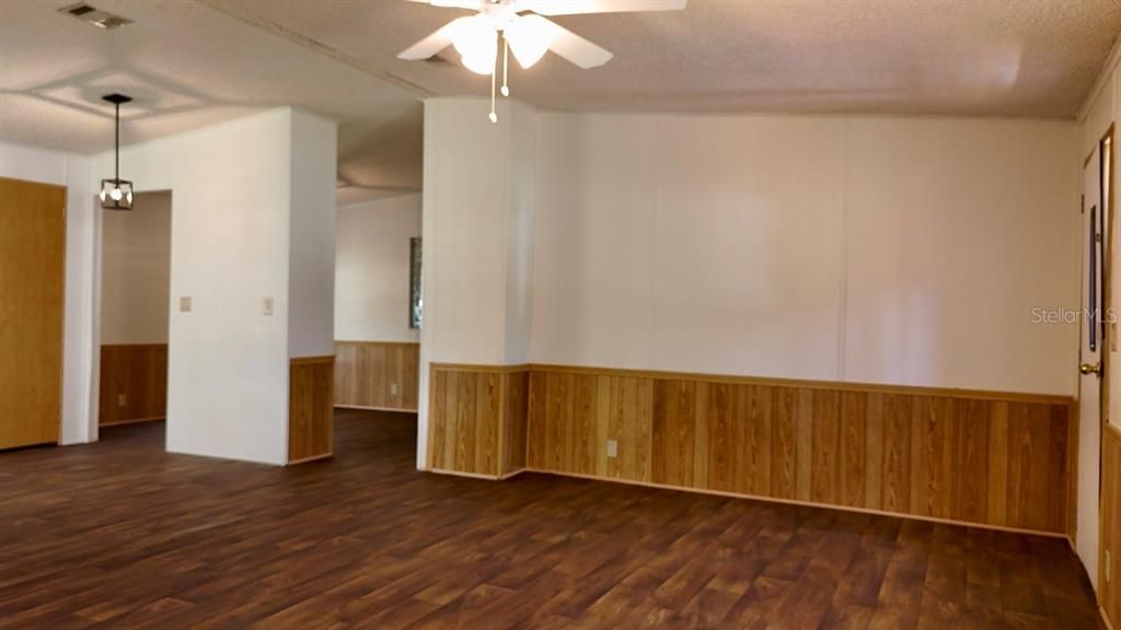 For Rent: $2,000 (3 beds, 2 baths, 1602 Square Feet)