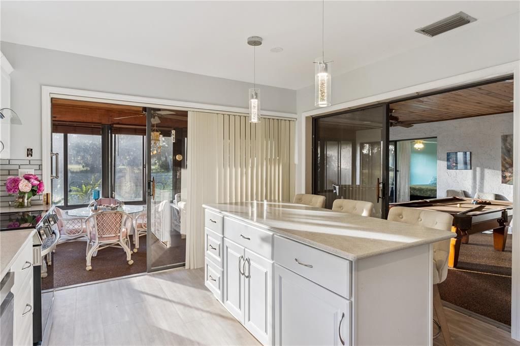 待售: $367,000 (4 贝兹, 3 浴室, 2362 平方英尺)