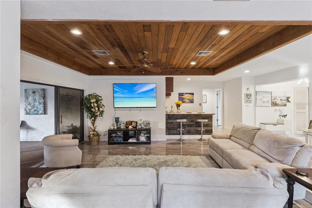 待售: $367,000 (4 贝兹, 3 浴室, 2362 平方英尺)