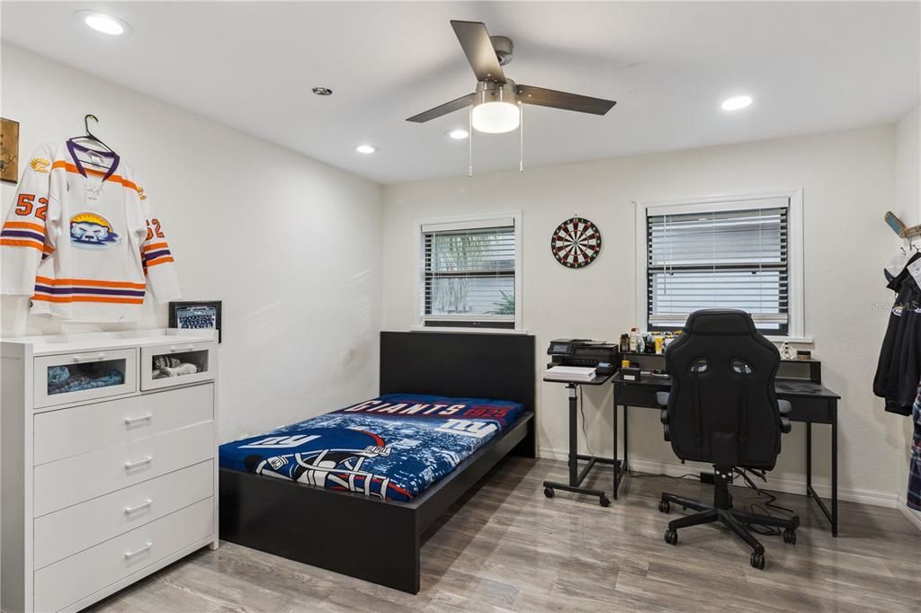 待售: $367,000 (4 贝兹, 3 浴室, 2362 平方英尺)