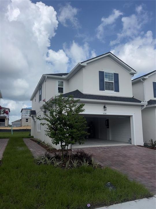 Active With Contract: $2,200 (3 beds, 2 baths, 1611 Square Feet)