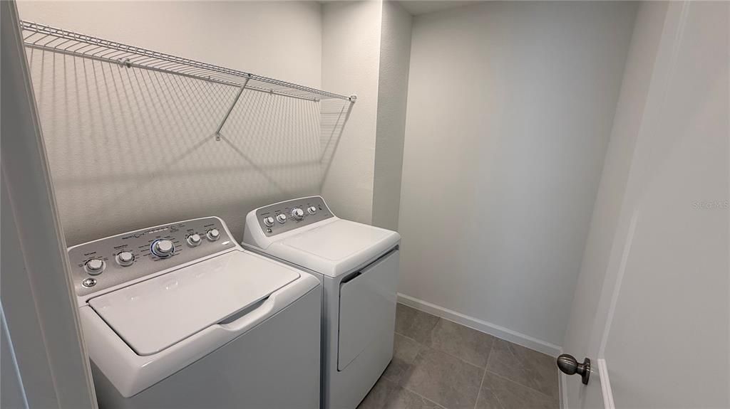 Active With Contract: $2,200 (3 beds, 2 baths, 1611 Square Feet)