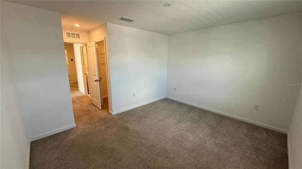 Active With Contract: $2,200 (3 beds, 2 baths, 1611 Square Feet)