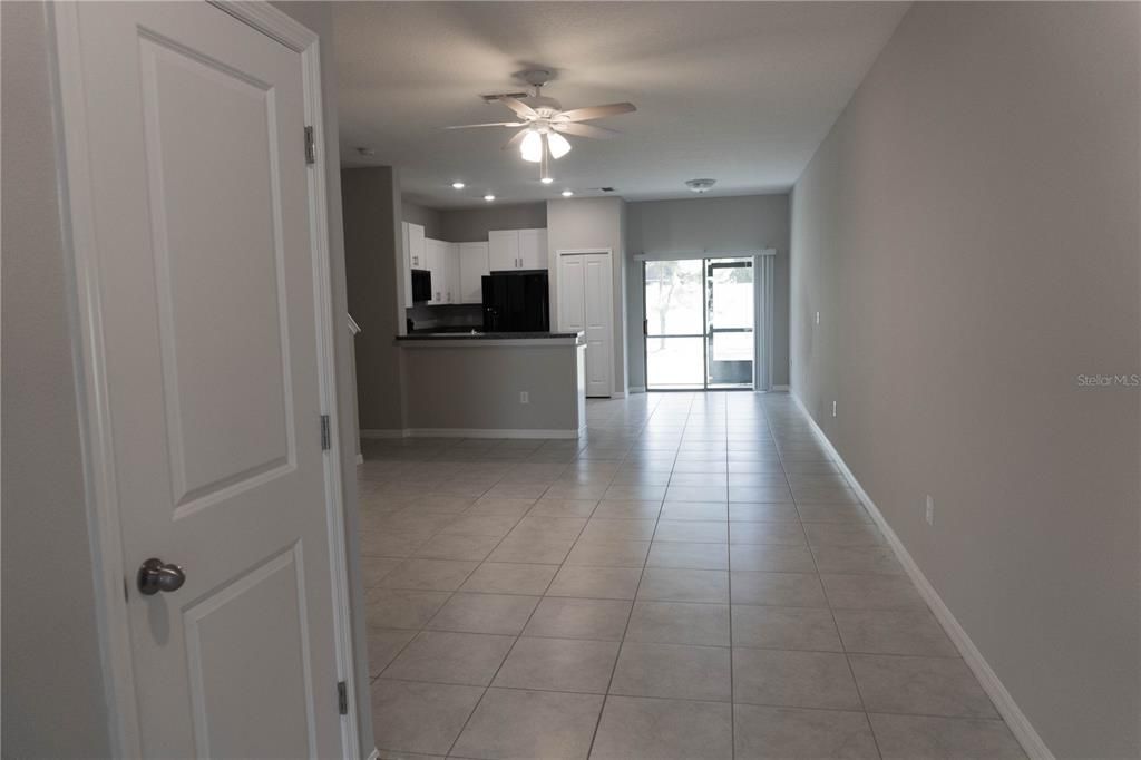 For Sale: $312,000 (3 beds, 2 baths, 1663 Square Feet)