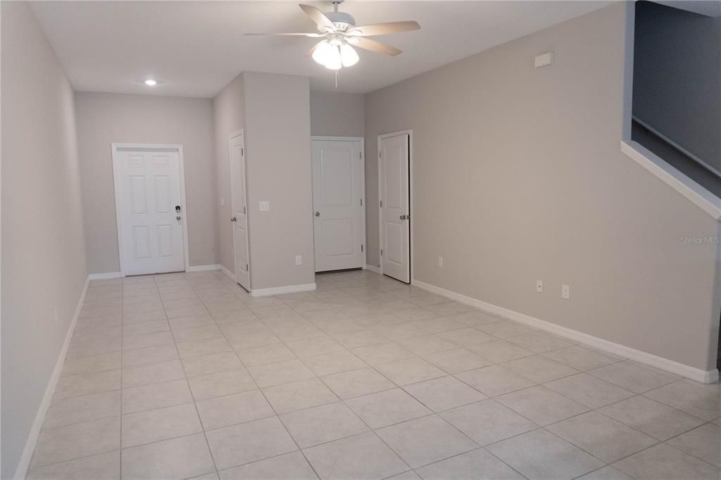 For Sale: $312,000 (3 beds, 2 baths, 1663 Square Feet)