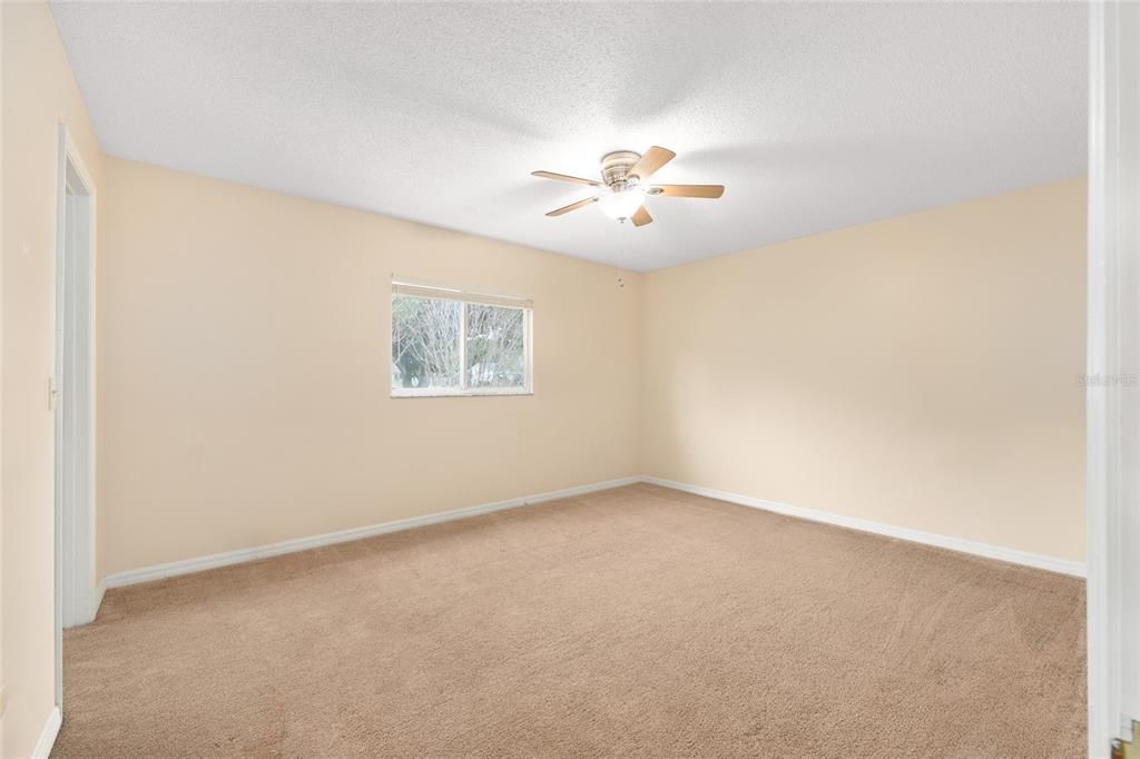 На продажу: $199,900 (2 спален, 2 ванн, 1248 Квадратных фут)