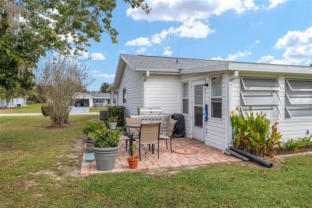 На продажу: $199,900 (2 спален, 2 ванн, 1248 Квадратных фут)