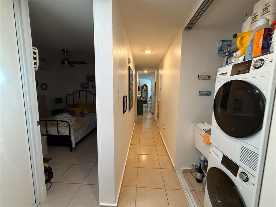 Active With Contract: $269,900 (3 beds, 2 baths, 1176 Square Feet)