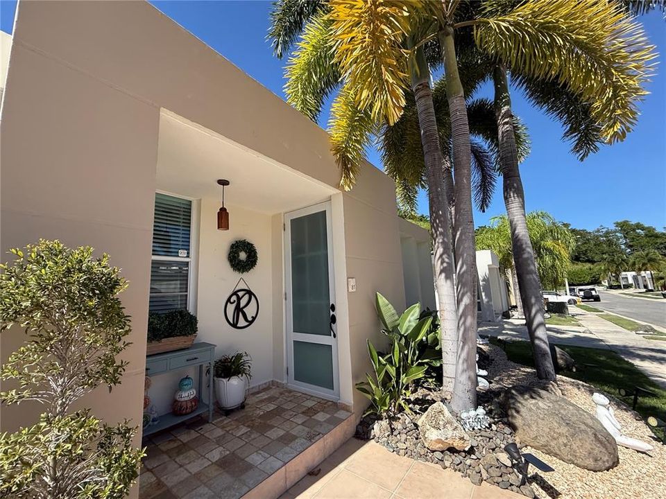 Active With Contract: $269,900 (3 beds, 2 baths, 1176 Square Feet)