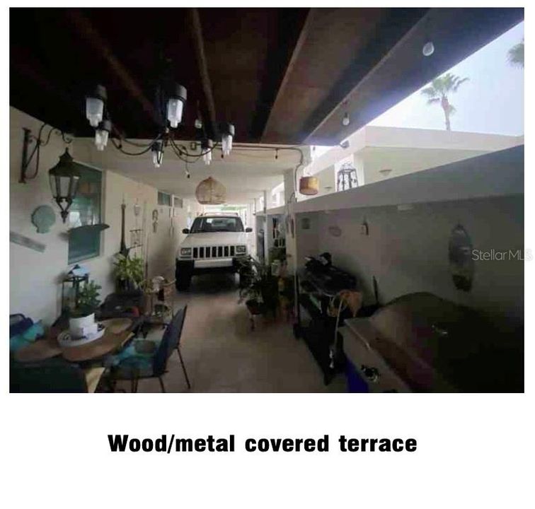 Active With Contract: $269,900 (3 beds, 2 baths, 1176 Square Feet)