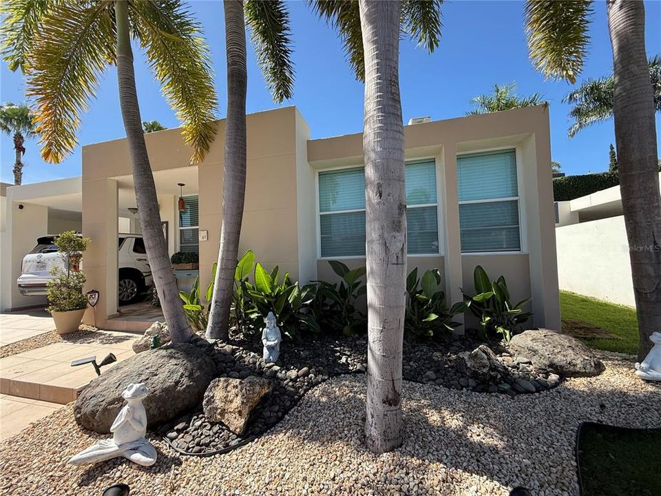 Active With Contract: $269,900 (3 beds, 2 baths, 1176 Square Feet)